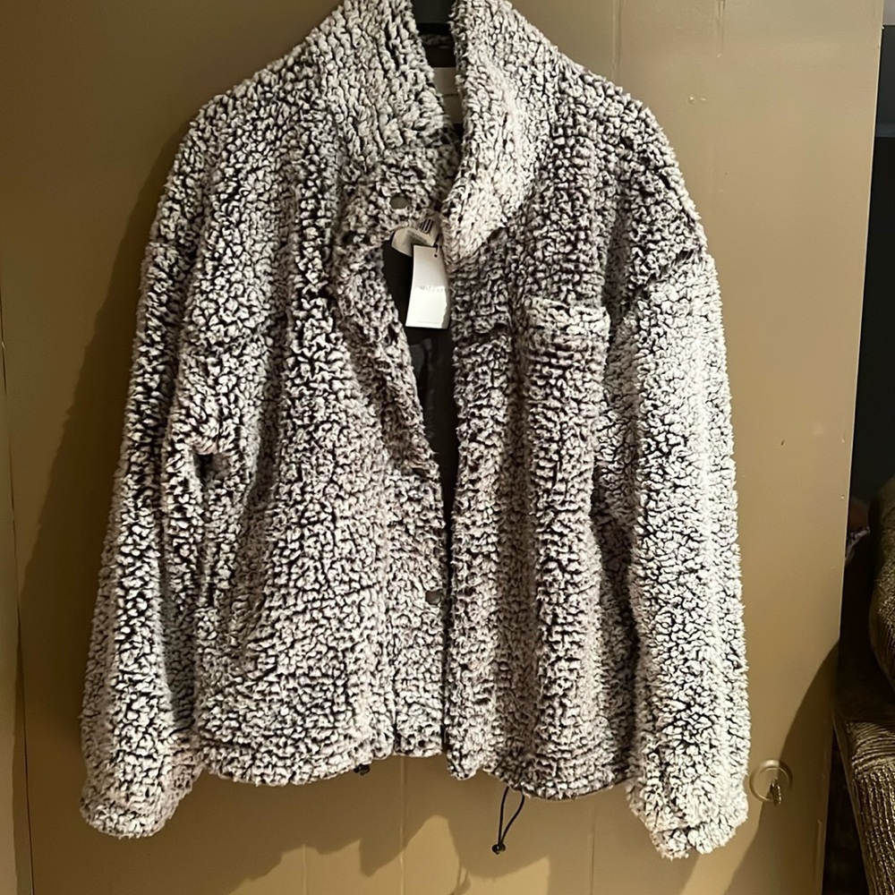 Thread & Supply Frosted Charcoal colored Wubby Fleece Jacket in XL